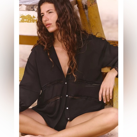 Zara Tops - Zara Flowy Lace Shirt